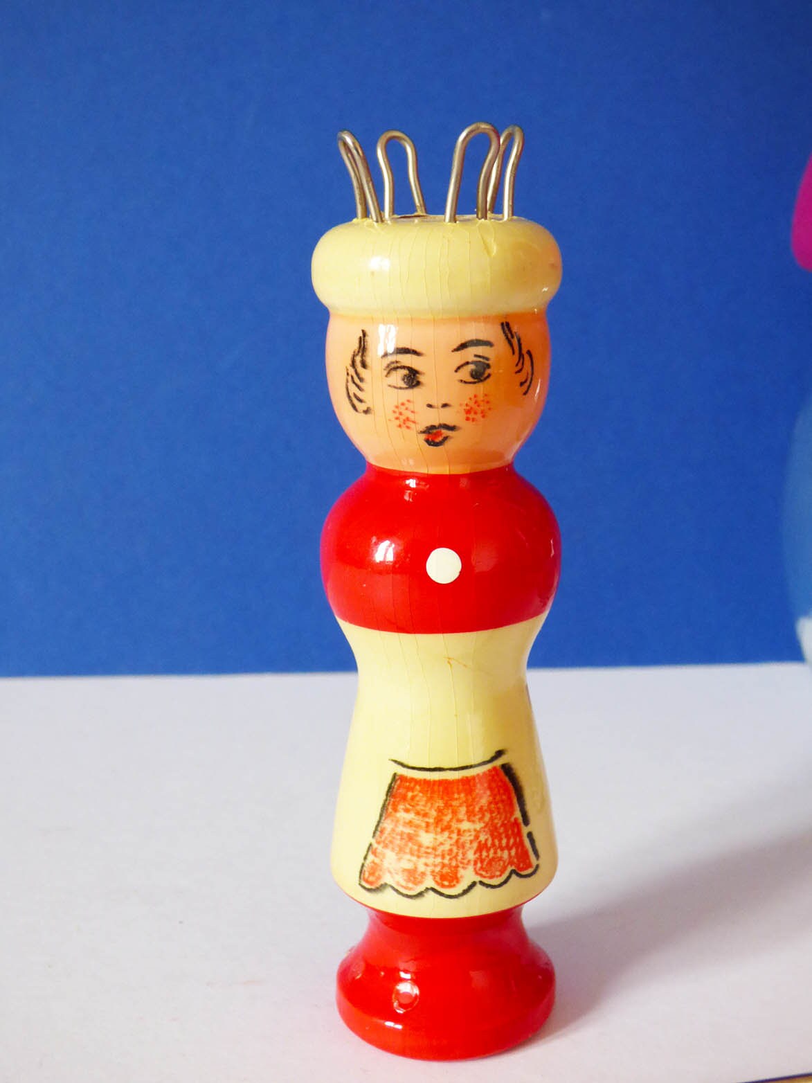 Vintage knitting nancy knitting tool spool