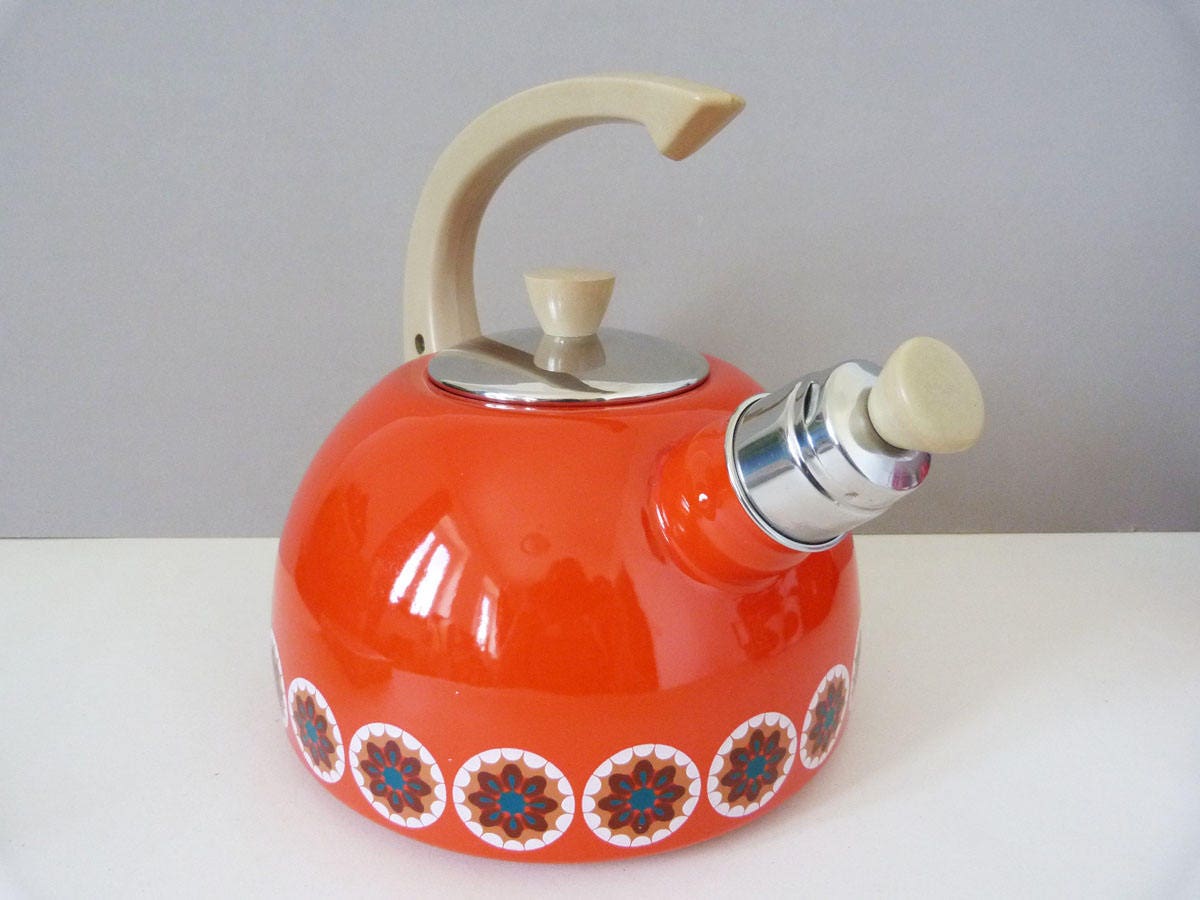 Whistling kettle Vintage from West Germany