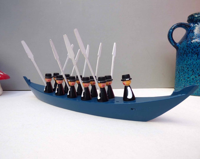 Swedish Church Boat - Jobs Soderlund Hemslojden Svensk Slojd - Mid Century Modern - Vintage wooden ornament