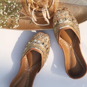 Mirror Gold Bridal Jutti: Handcrafted Indian Wedding Shoes,jaipur jutti,indian footwear,indian designer jutti,gold juti,punjabi jutti shoes