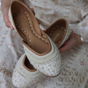 NoorWhite Vegan Jutti for Women - Handcrafted Indian Wedding Shoes - Ethnic Punjabi Khussa - Bridal Mojari Flat Shoes/juttis/Free shipping