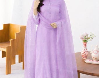 Set di pantaloni Kurta in seta fatti a mano: Dupatta in organza ricamata, abbigliamento da festa