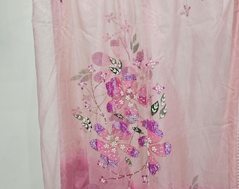 手描きの花柄オーガンザドゥパッタ：ピンクのタイダイ、お祝いの装い