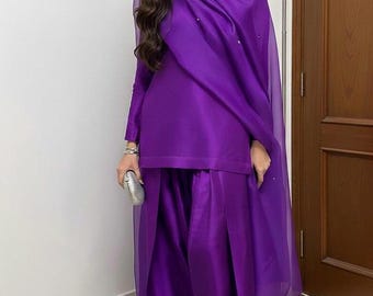 Farshi de seda Shalwar Kameez: Traje de boda indio con dupatta de organza
