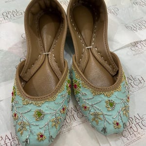 Handmade Silk Jutti: Pink & Mint Floral Khussa Mojari Flats