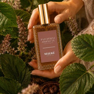 Perfumy rzemieślnicze Patchouli Absolute. Zapach designerski, ręcznie robiony, edycja limitowana. Orientalno-kwiatowa woda perfumowana.