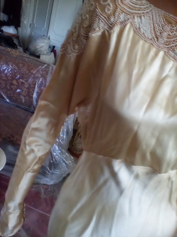 1930 elegant silk chamuse wedding gown size 5-7