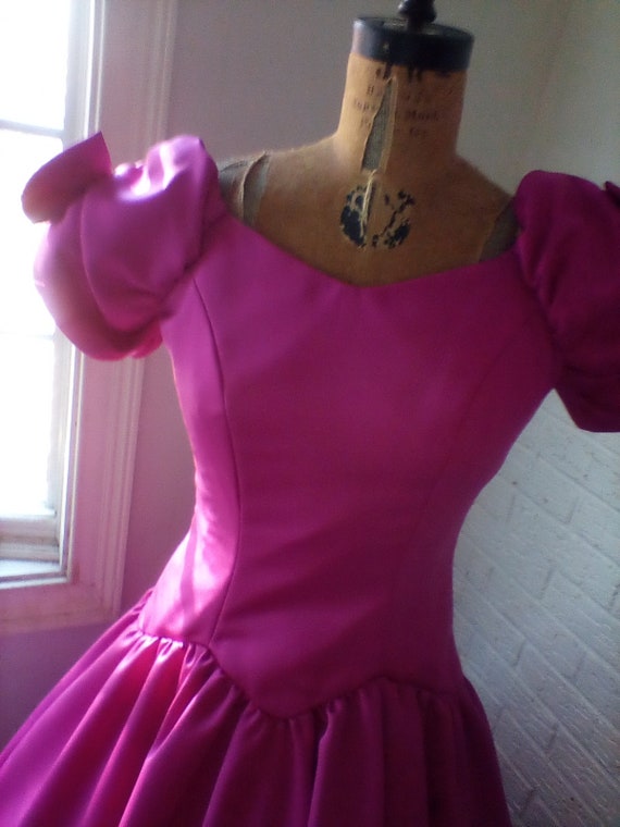 gorgeous magenta bianchi gown size 9