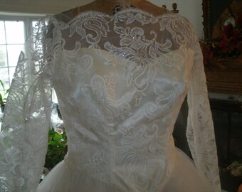 1950's wedding gown floor length no train size 7