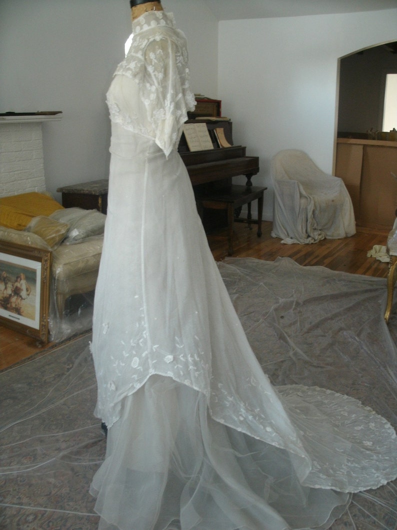 Vintage Edwardianstyle Belgium lace Bridal gown size 5 image 3