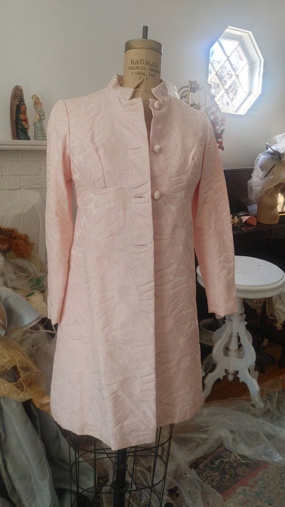 1960 pale pink brocade coat and dress size 5 - image 1