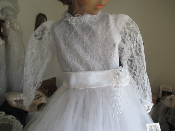 white childs tulle dress size 7 - image 1