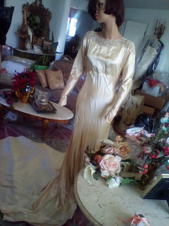1930 elegant silk chamuse wedding gown size 5-7 - image 3