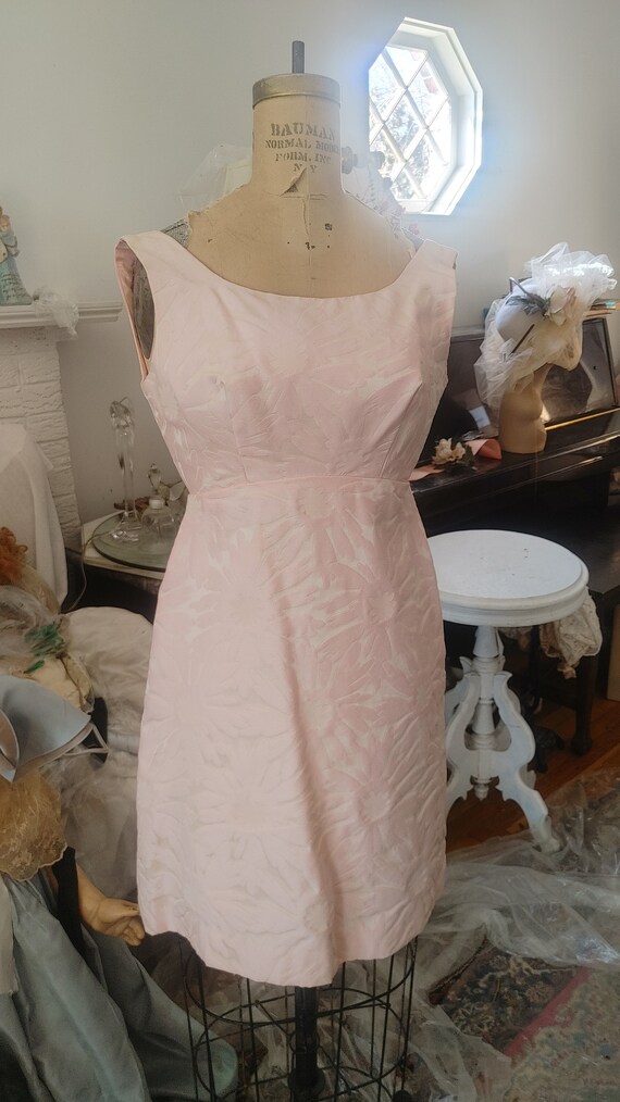1960 pale pink brocade coat and dress size 5 - image 3