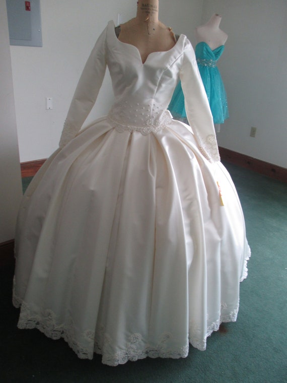 Ivory elegant brida gown sie 9 - image 2
