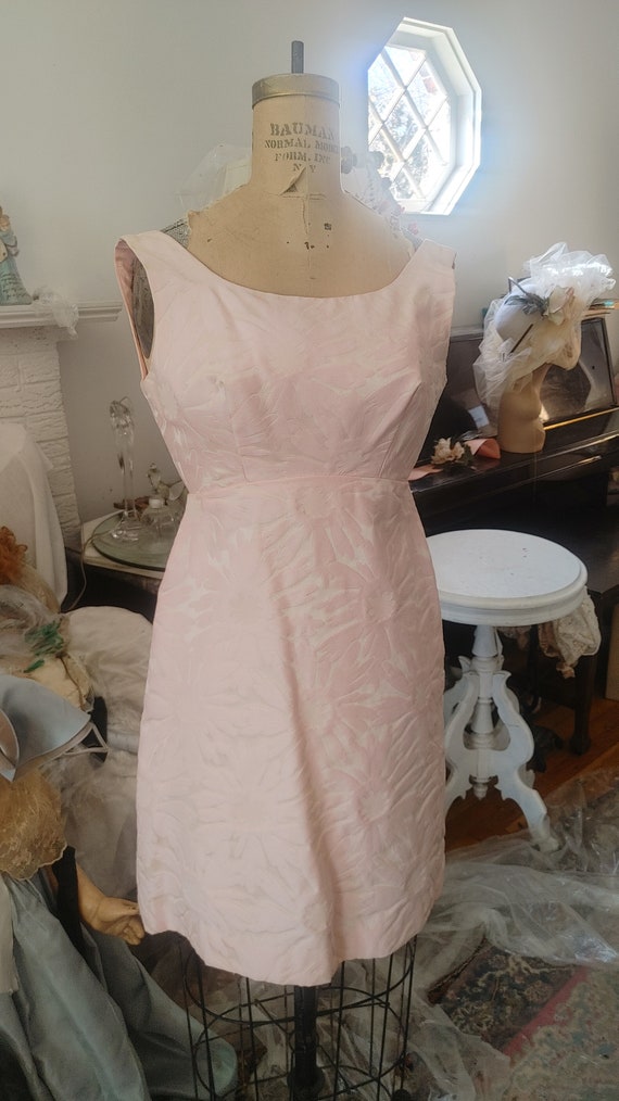1960 pale pink brocade coat and dress size 5 - image 2