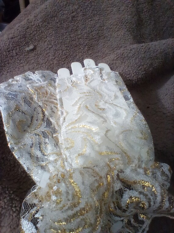 Gold and white fingerless mitts one size - image 1