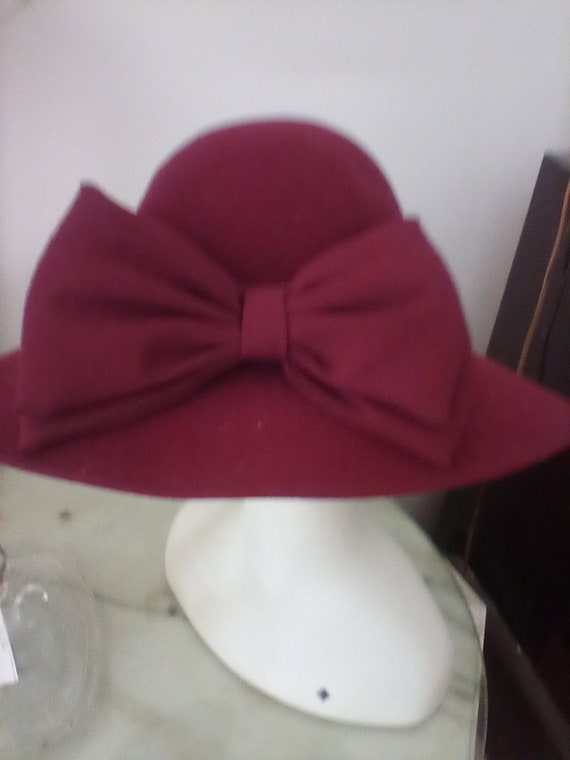 vintage burgundy 1920 style hat