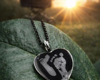 Cadeau de naissance personnalisé : empreinte de pied, personnalisable selon vos souhaits, à jamais près de votre cœur