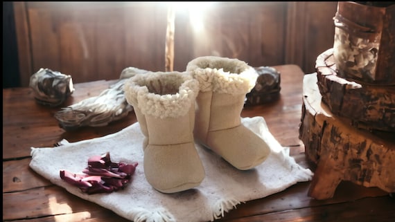 Boots with sherpa deals