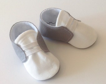 Gray & White Baby Shoes with Elastic | Newborn size up to 18 Months