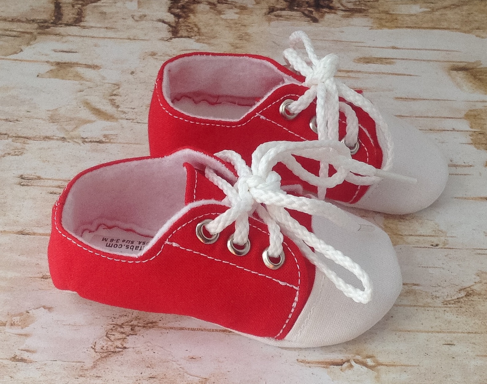 childrens white tennis shoes