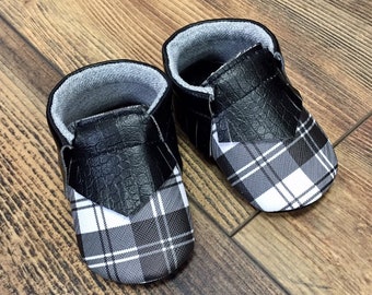 Mocasines para bebé / Cuadros blancos y negros / Zapatos de bebé de piel sintética / Talla desde recién nacido hasta 24 meses