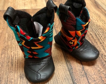 Südwesten Print Baby Cowboy Stiefel | Kunstleder, Neugeborenes bis 24 Monate