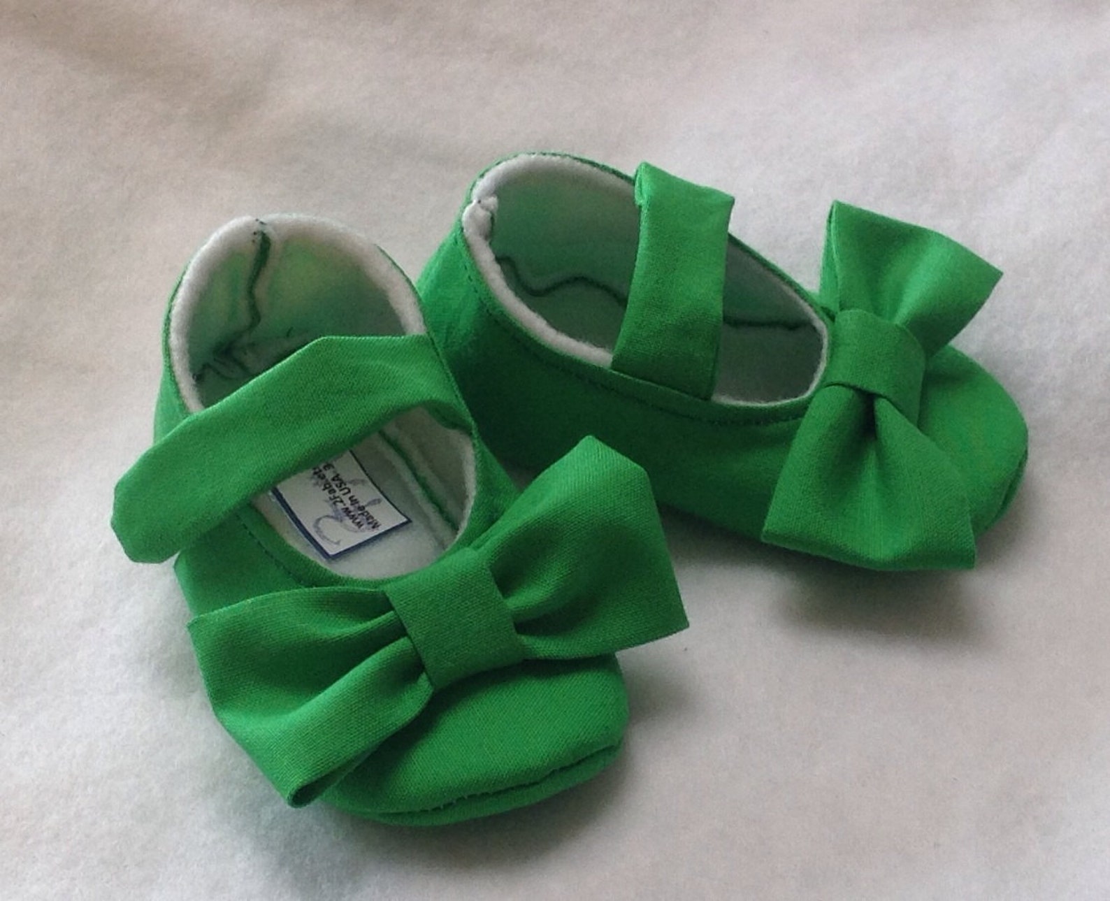 Green Baby Girl Shoes With Bows Newborn Size up to 24 Months | Etsy