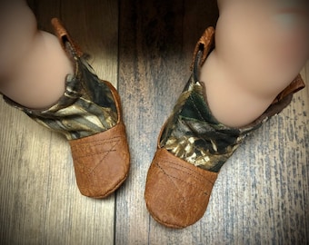 Camo Baby Cowboy Boots | Cowgirl Boots | Hunting | Faux Leather Boots | Newborn size up to 24 Months