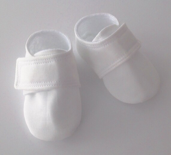 white hard bottom baby shoes