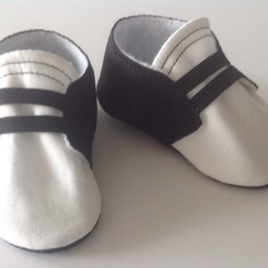 Black & White Baby Shoes with Elastic | Newborn size up to 18 Months