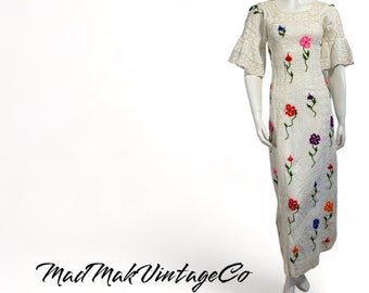 Vintage Embroidered White Cotton Dress 1970s