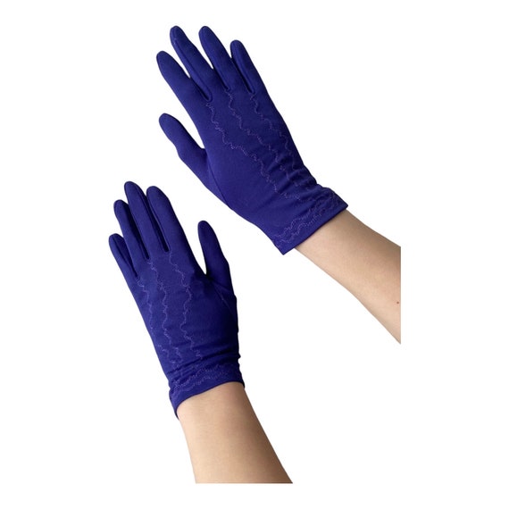 Vintage Purple Ladies Gloves 1950s A Paris Glove - image 2