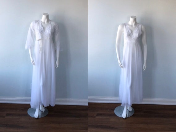 Vintage White Peignoir Set, Vintage White Chiffon