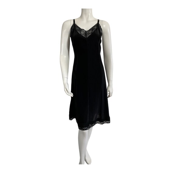 Vintage Black Full Slip / 1950s / Canadian Maid by To… Gem