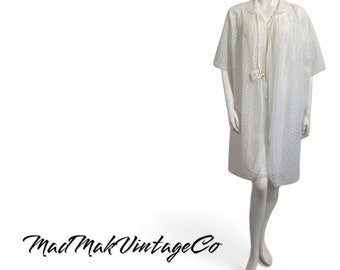 Vintage White Chiffon and Lace Peignoir Set 1960s Iset