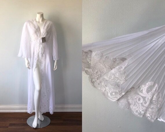 Vintage White Bridal Robe, Vintage White Robe, Vin