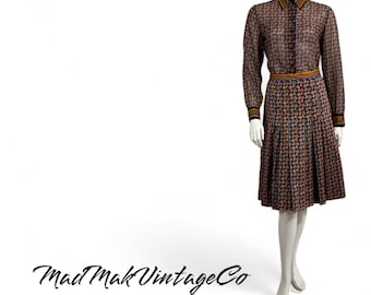 Traje de falda plisada vintage de la década de 1970 Creaciones de Magdeleine Poncet