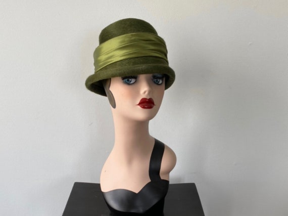 Vintage Melusine Hat, Vintage Ladies Hat, 1950s Gr