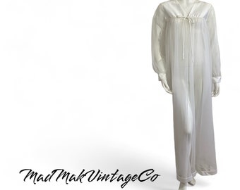 Vintage White Double Chiffon Negligee Robe 1960s Linda Lingerie
