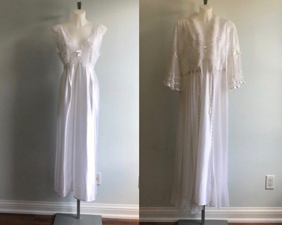 Vintage Peignoir, Vintage White Peignoir, Bridal,