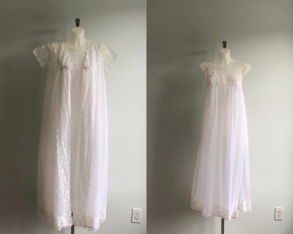 Vintage White Chiffon Peignoir Set, 1960s White Ch