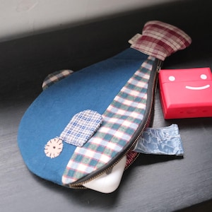 Portafoglio/borsa in tessuto a forma di pesce