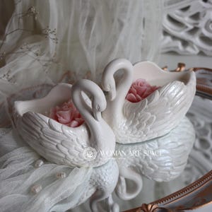 Swan Soy Candle with Rose: Elegant Handmade Home Decor