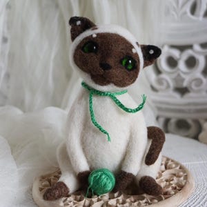 Unique needle felted Cute cat | Needle Felted Cat sculpture | Cute Kitten Figurine | Wool felted gift | Cat lover&#39;s gift | Gift for Friends