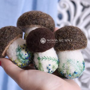 Set of 4 needle felted mushrooms | Handcrafted wool mushroom sculpture | Mushroom decor | Fall autumn decoration | Autumn gift idea