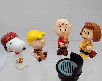 Dark Horse Deluxe Presents Peanuts Peppermint Patty in Tin