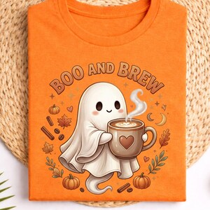 Boo and Brew spookkoffie T-shirt, leuk herfst- en Halloween-shirt, unisex, zachte katoenmix