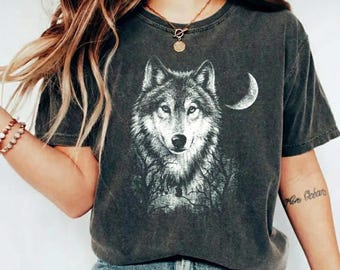 Comfort Colors® Wolf Moon Graphic T-shirt, Mystic Boho Nature T-shirt